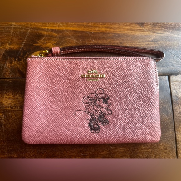 Coach x Disney Minnie Mouse Pink Wristlet - Picture 1 of 7